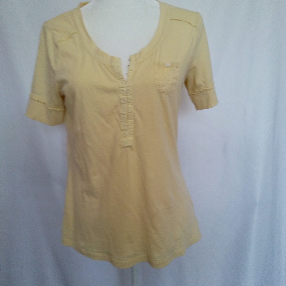 Eddie Bauer Medium Hook Closure tee